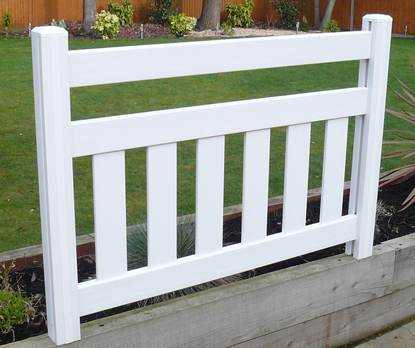 Plastic Picket Fencing