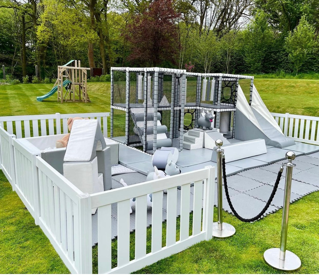 Children & Toddler Outdoor Play Area Fencing