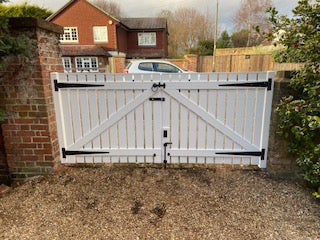 Slatted Double Driveway Gate | W: 1500 mm - 1950 mm, H: 1100 mm (Standard)