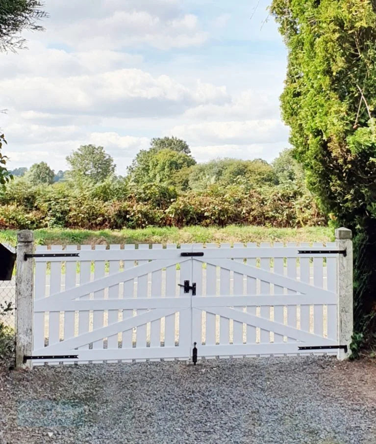 Slatted Double Driveway Gate | W: 2501 mm - 3000 mm, H: 1200 mm | Deluxe
