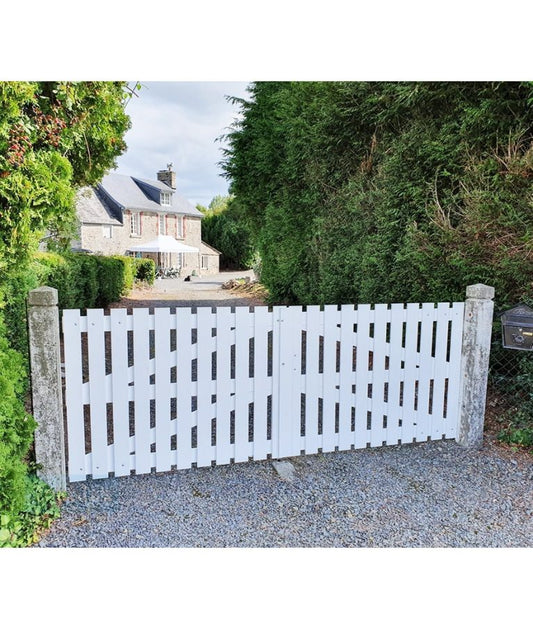 Slatted Double Driveway Gate | W: 1500 mm - 1950 mm, H: 1100 mm | Deluxe