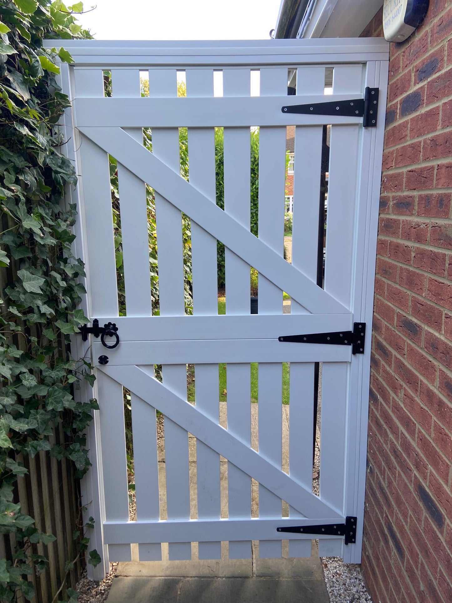 Plastic Slatted Side Gate Full Screen | W: 1200 - 1400mm, H: 1800mm | Arched Top