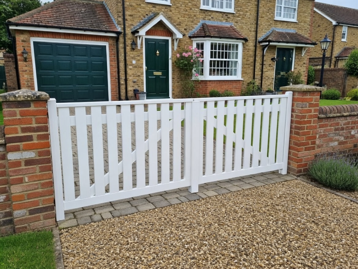 Slatted Double Driveway Gate | W: 1951 mm - 2500 mm, H: 1100mm (Standard)